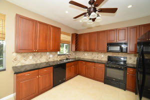 THOROUGHBRED LAKE ESTATES - Residential Lease