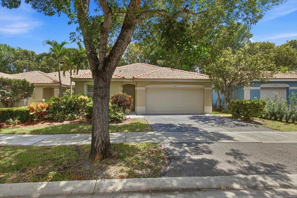 4112 PINE RIDGE LN, WESTON, FL 33331 - Image ccdb0b77ffcb3d8deda9c3dbfaae6897/1354546136