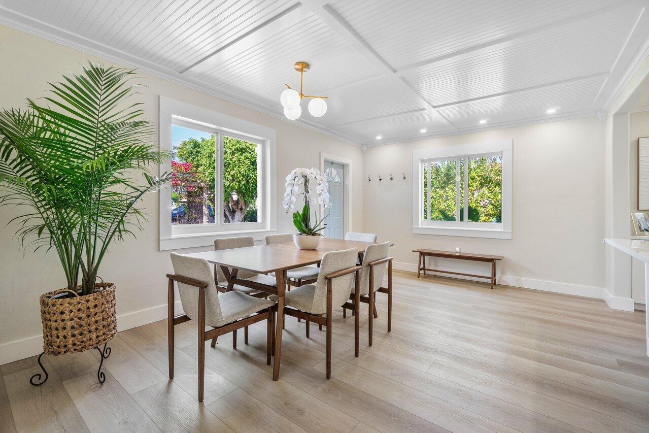 1630 N Ocean Breeze