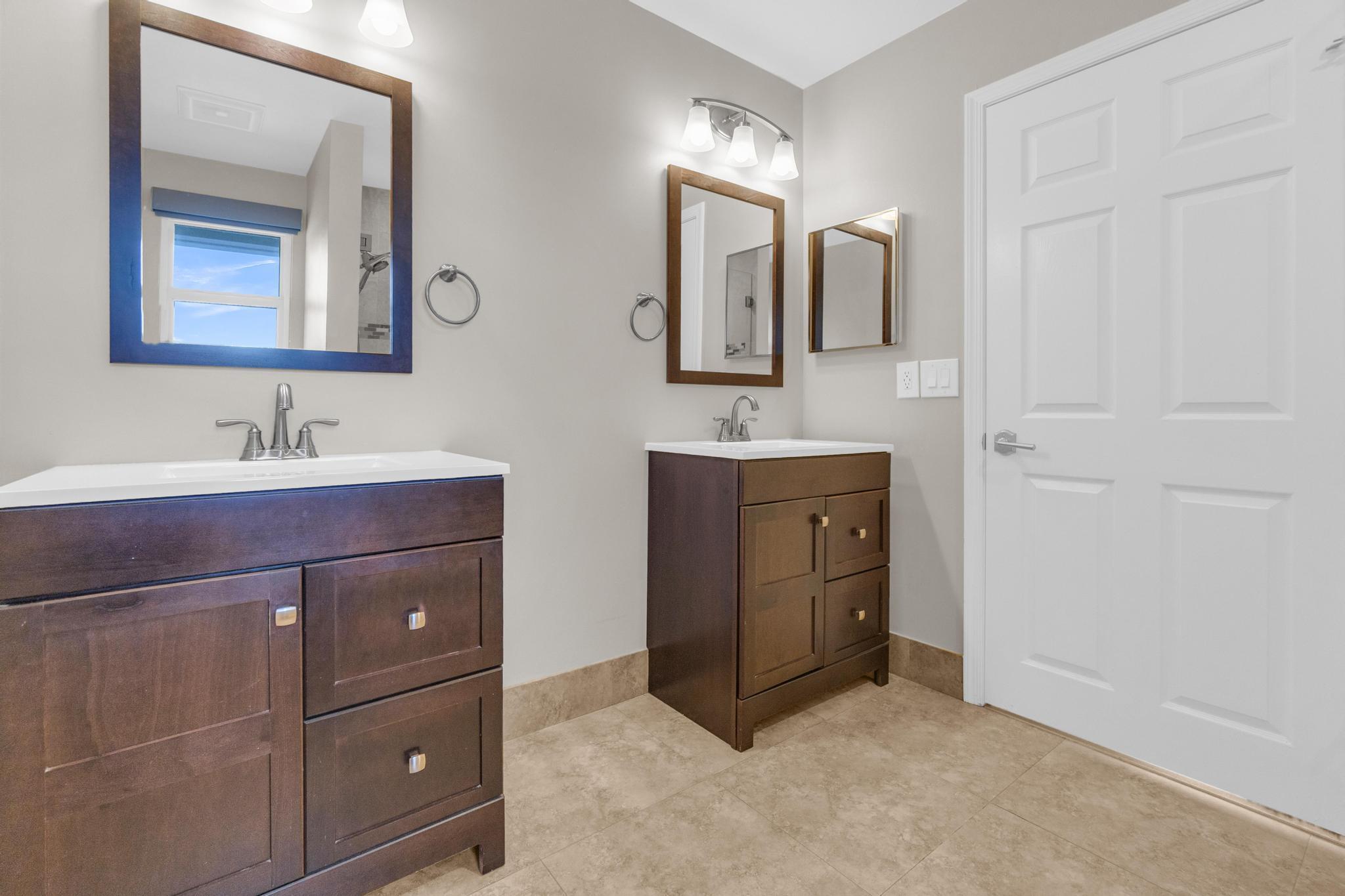 BAY WINDS 4 - Residential