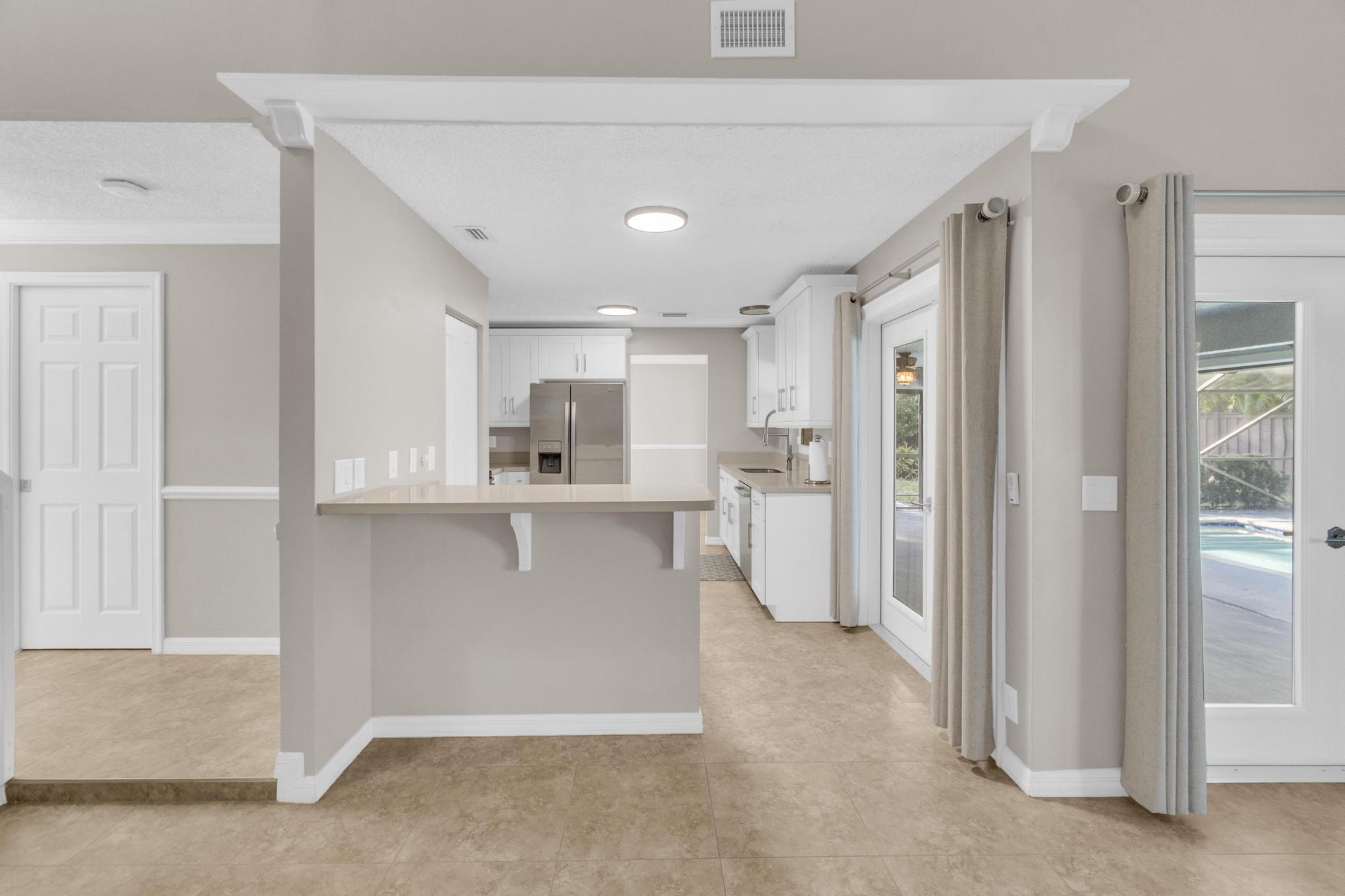 BAY WINDS 4 - Residential