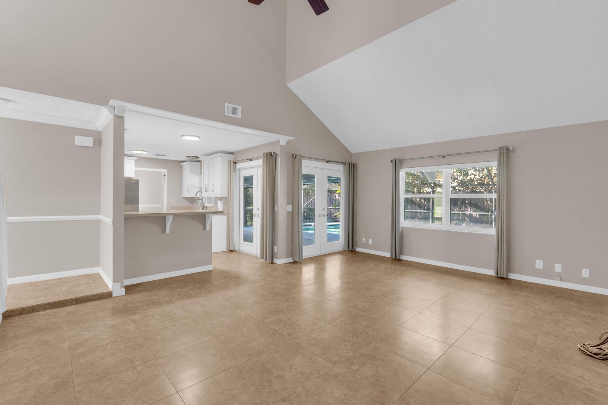 BAY WINDS 4 - Residential