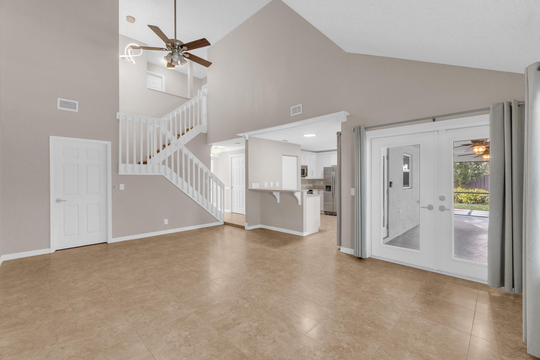 BAY WINDS 4 - Residential