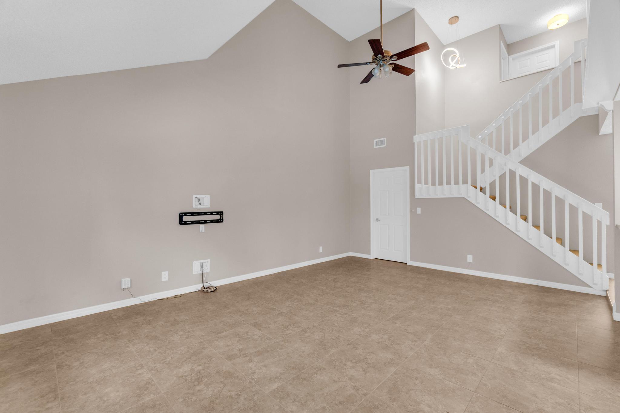 BAY WINDS 4 - Residential