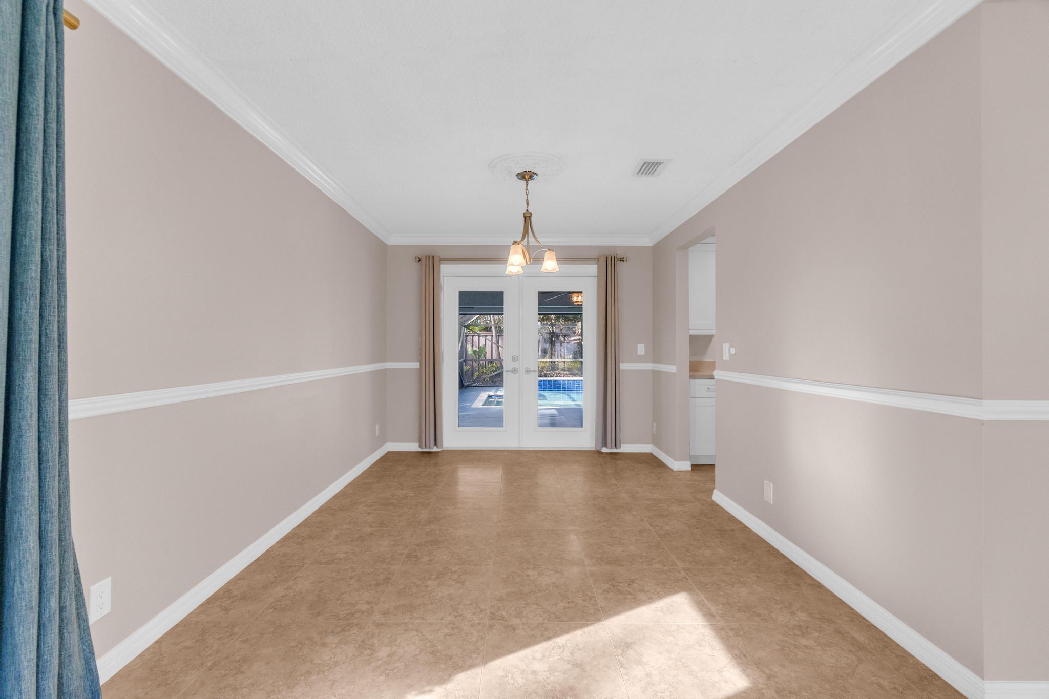 BAY WINDS 4 - Residential