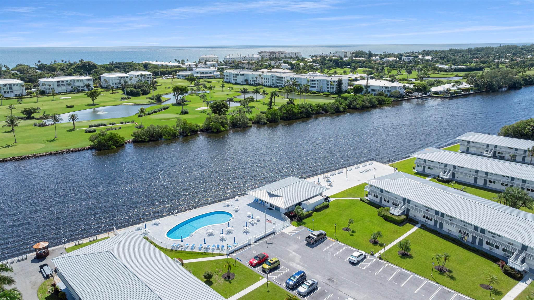 HAMPSHIRE GARDENS - Residential