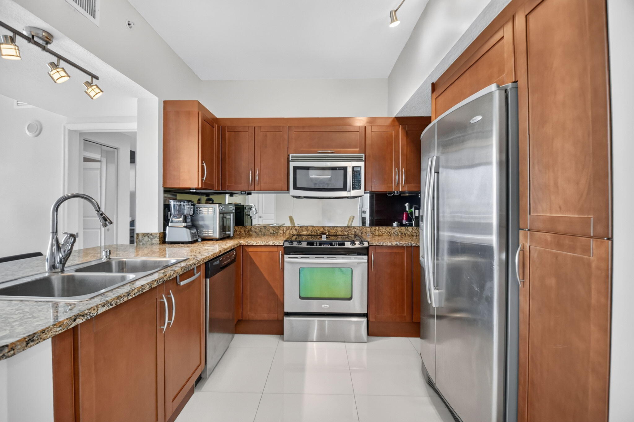 450 N Federal Highway 1406