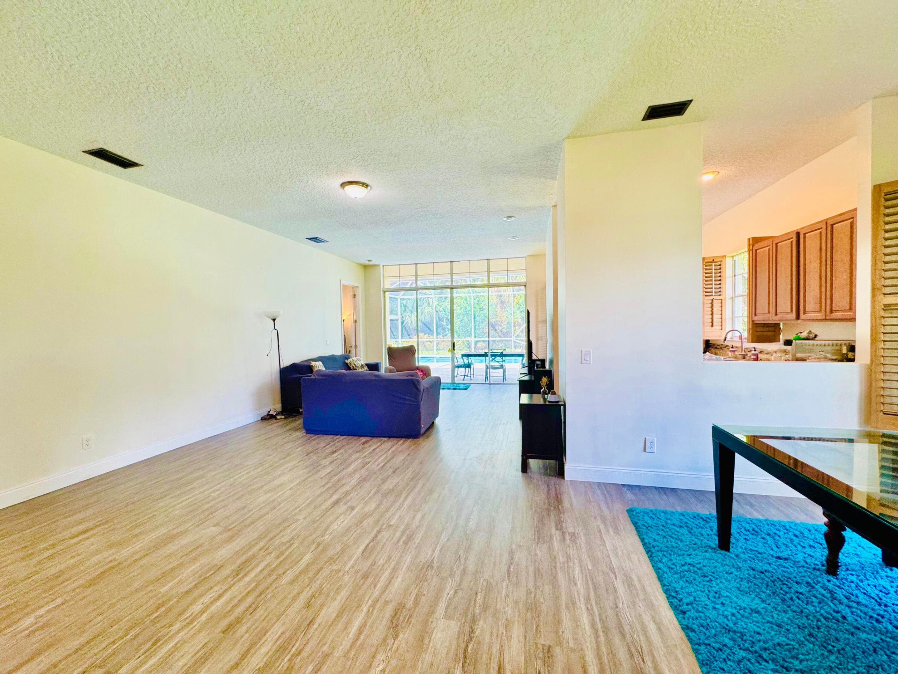 FAIRWAY ISLE PARCEL 8 BLK 15 - Residential