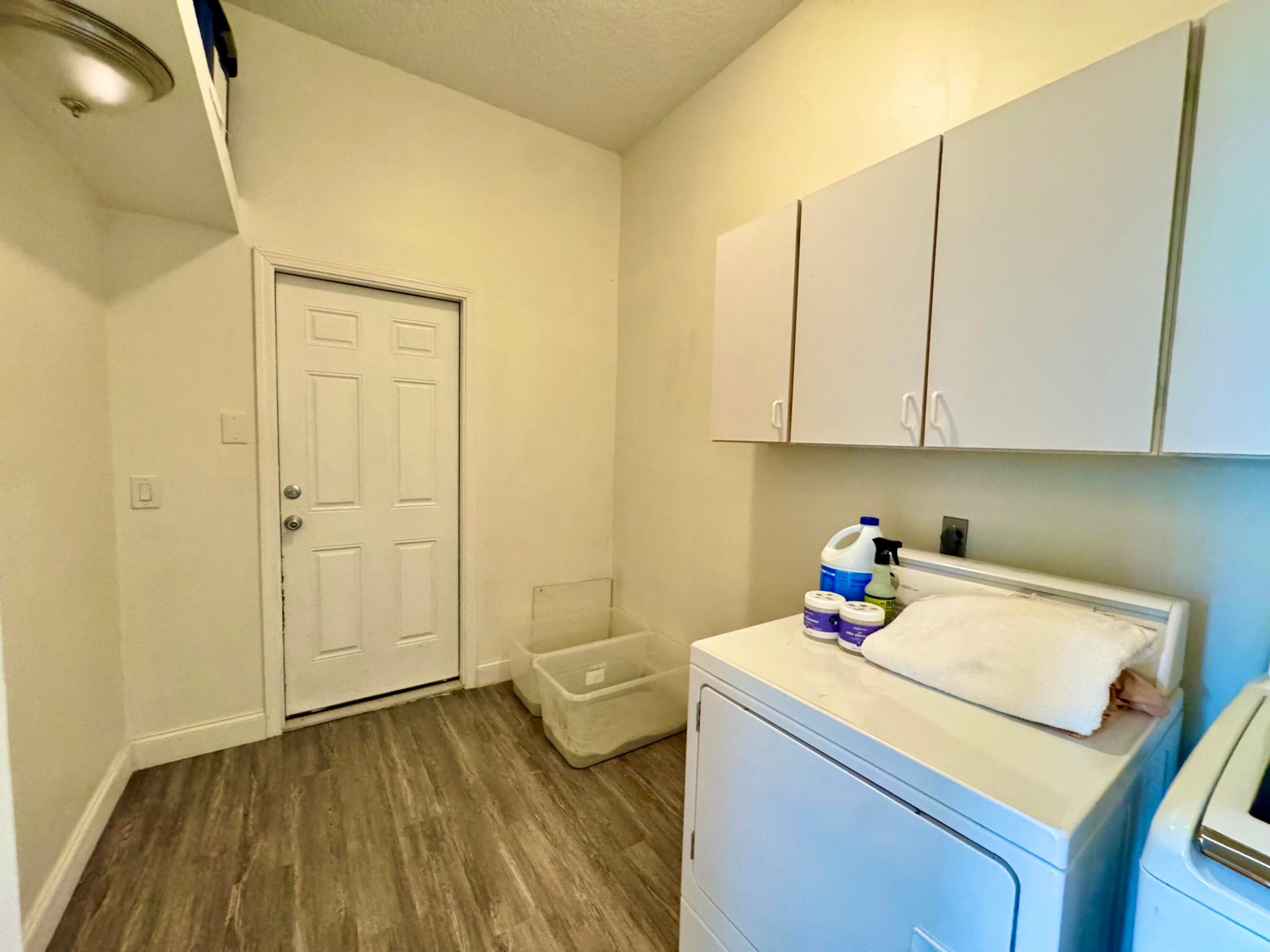 FAIRWAY ISLE PARCEL 8 BLK 15 - Residential