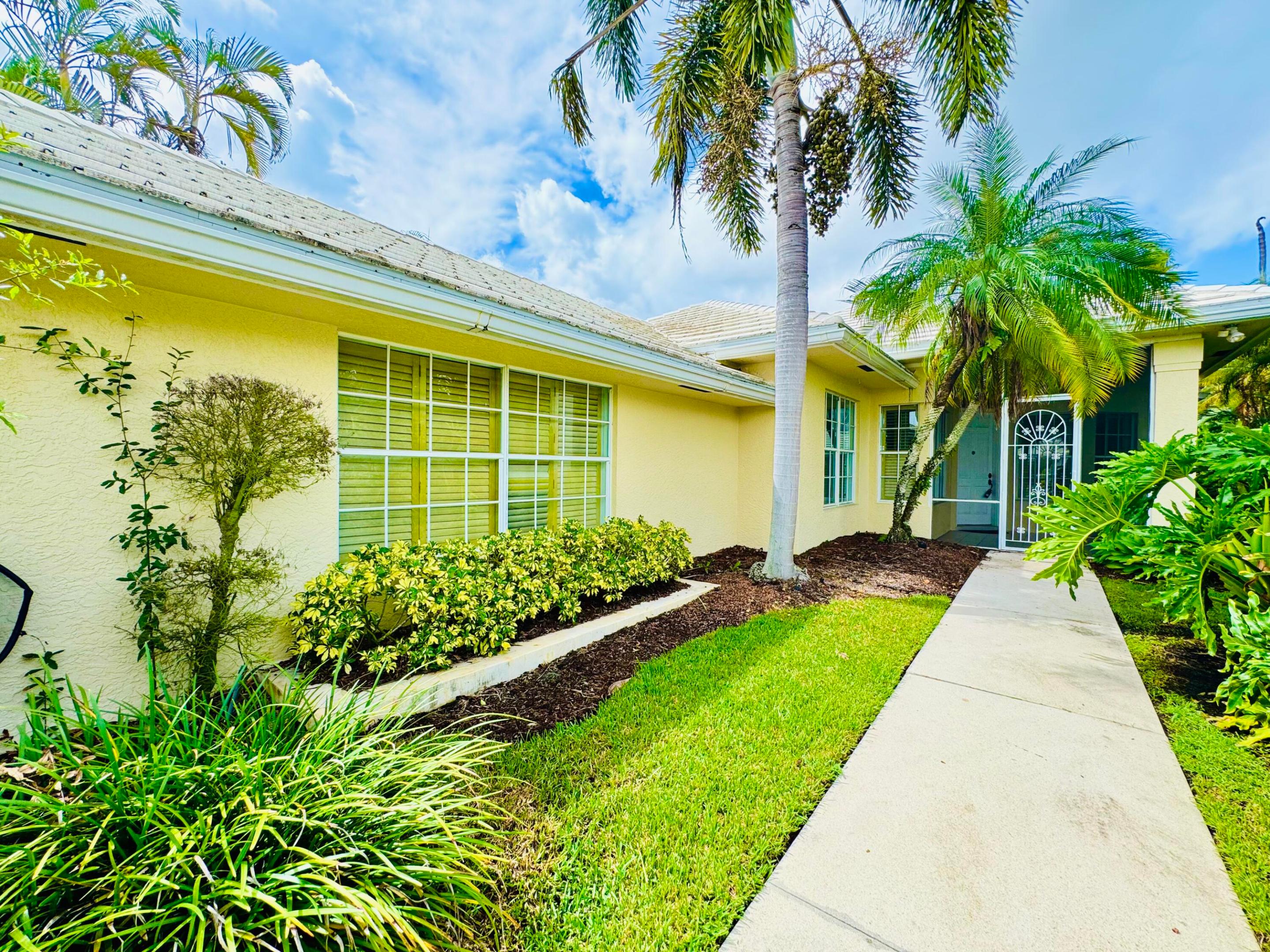 FAIRWAY ISLE PARCEL 8 BLK 15 - Residential