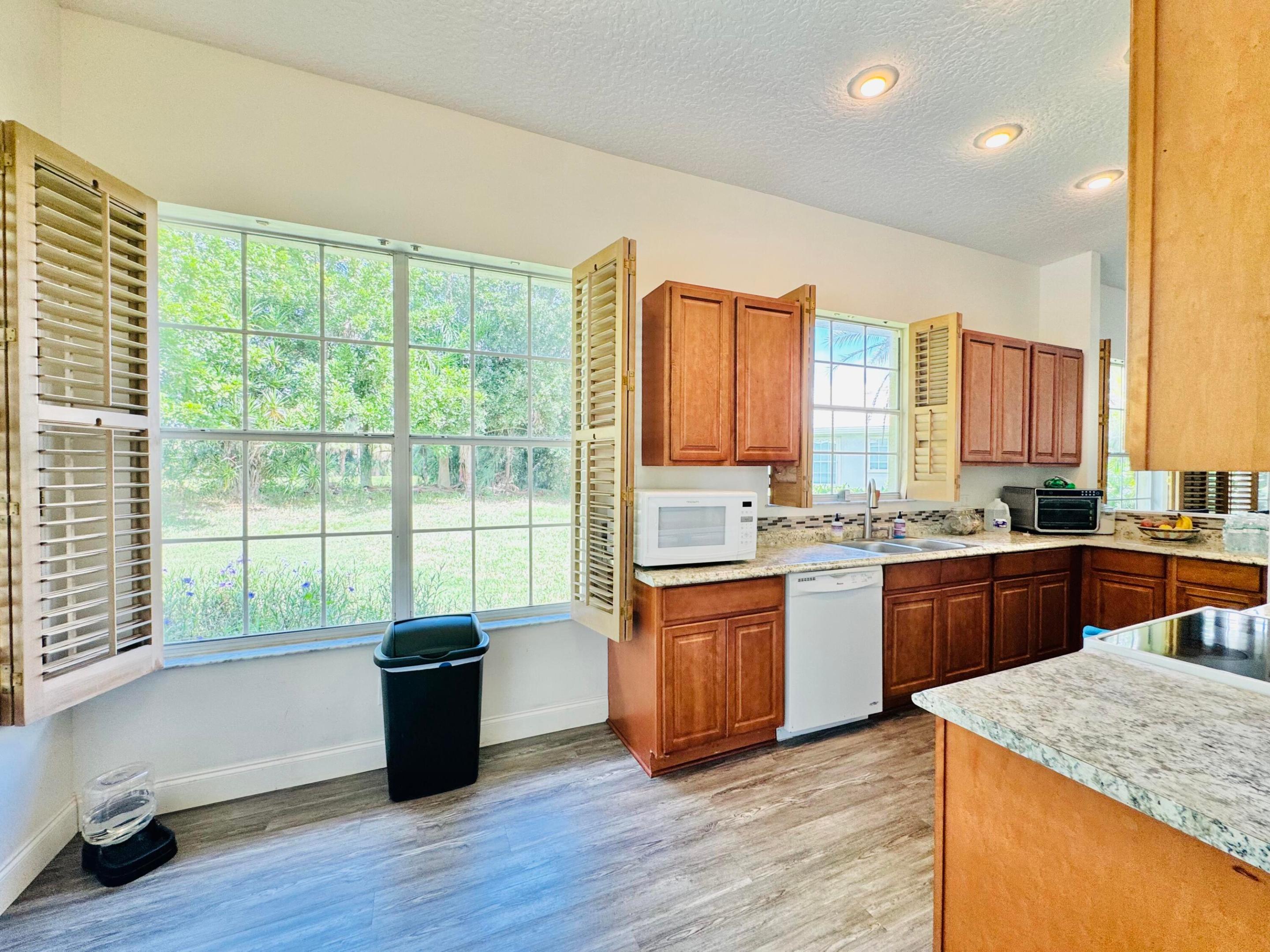 FAIRWAY ISLE PARCEL 8 BLK 15 - Residential