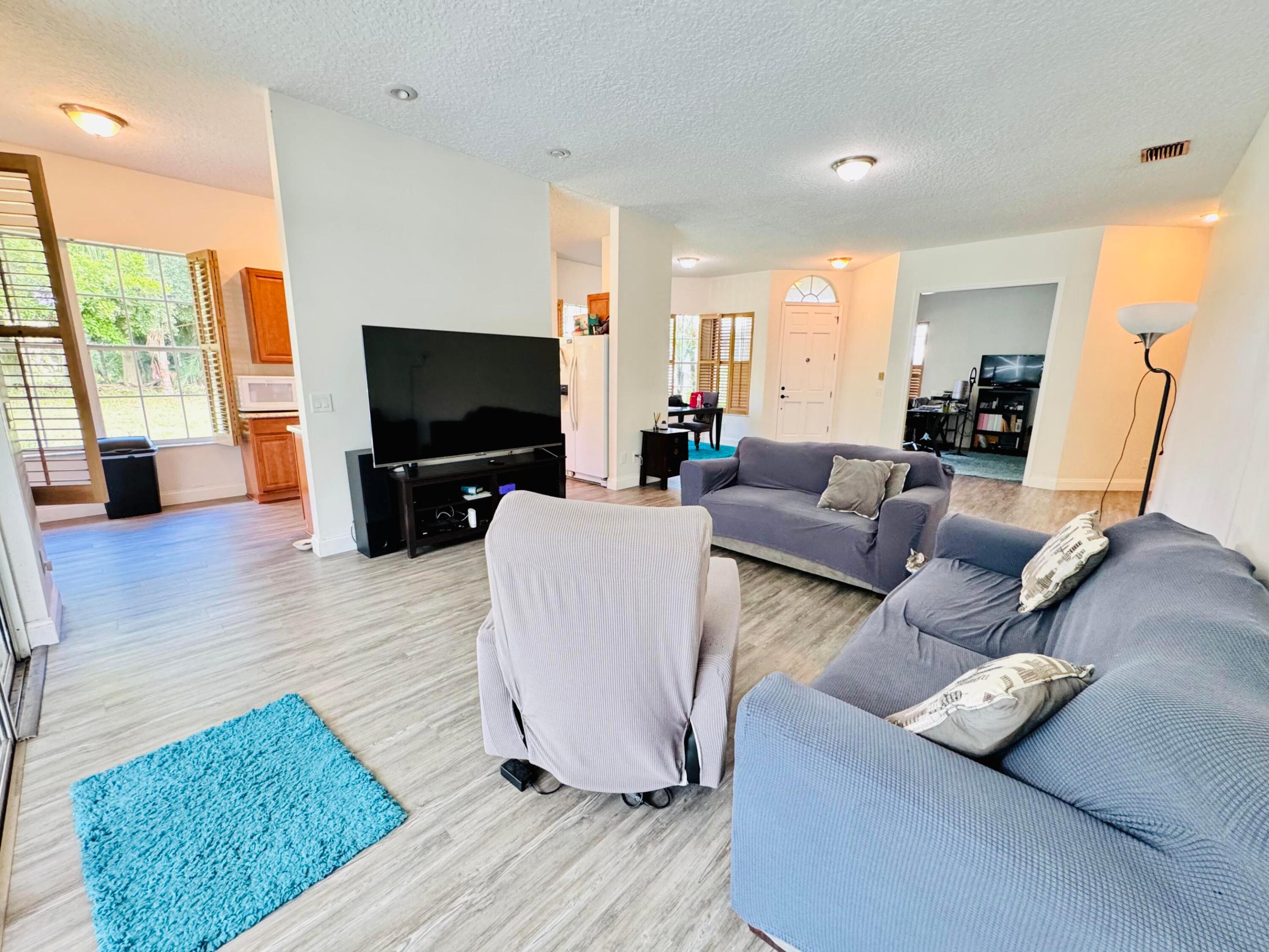 FAIRWAY ISLE PARCEL 8 BLK 15 - Residential