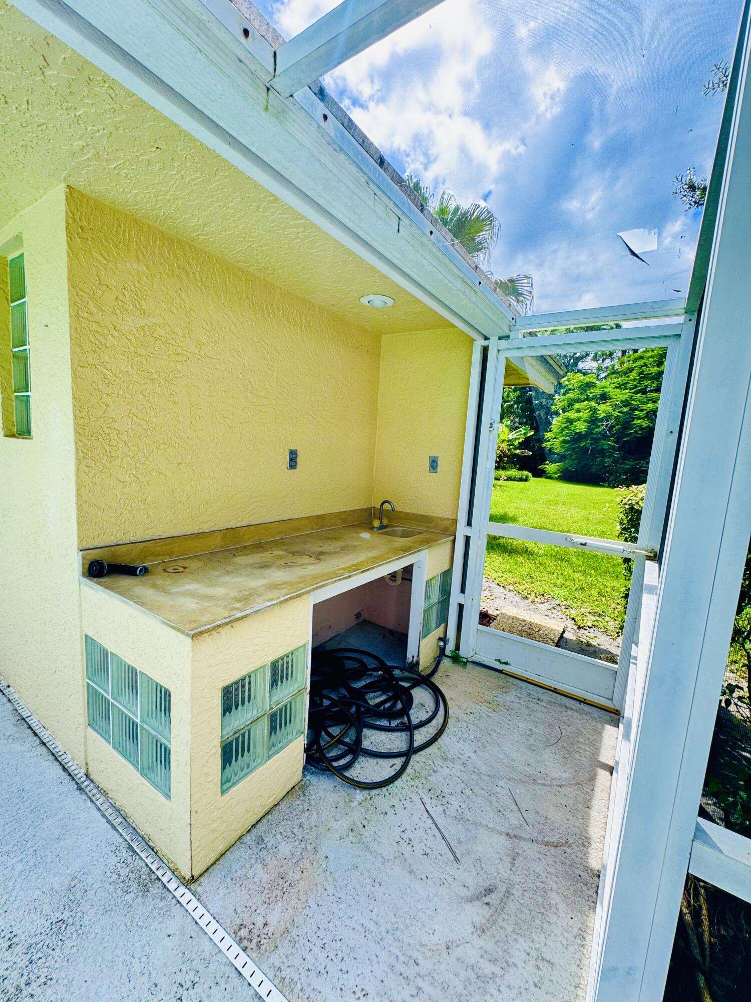 FAIRWAY ISLE PARCEL 8 BLK 15 - Residential