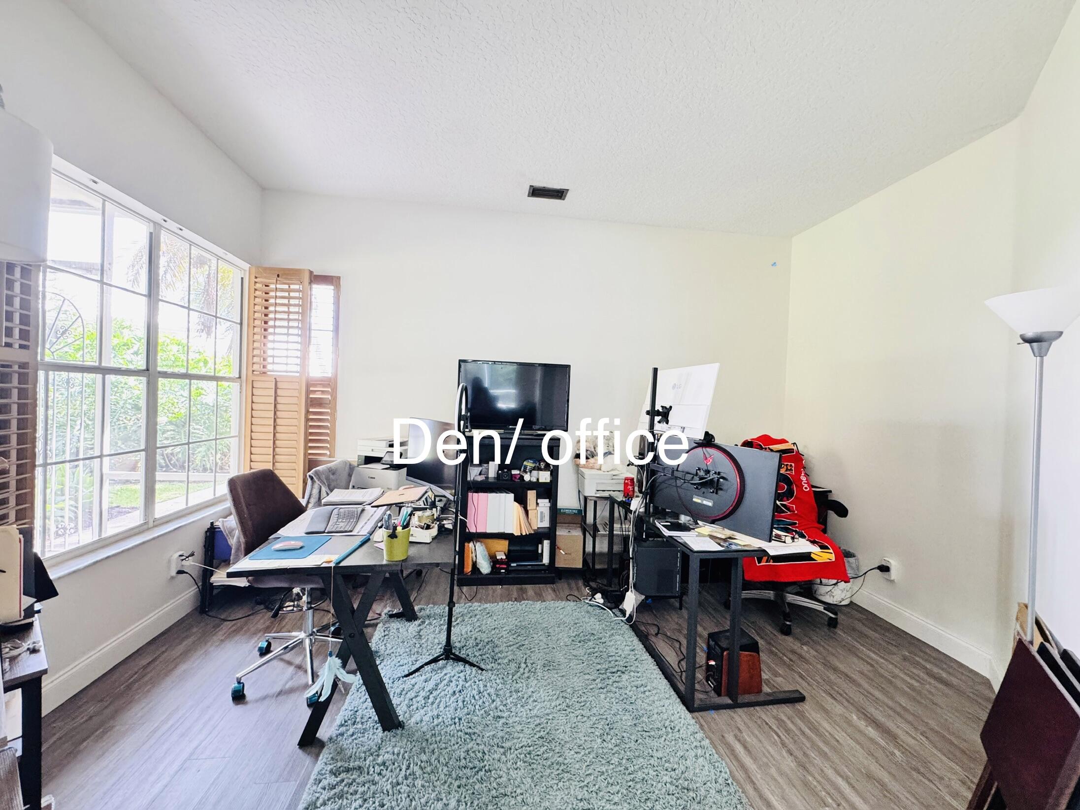 FAIRWAY ISLE PARCEL 8 BLK 15 - Residential