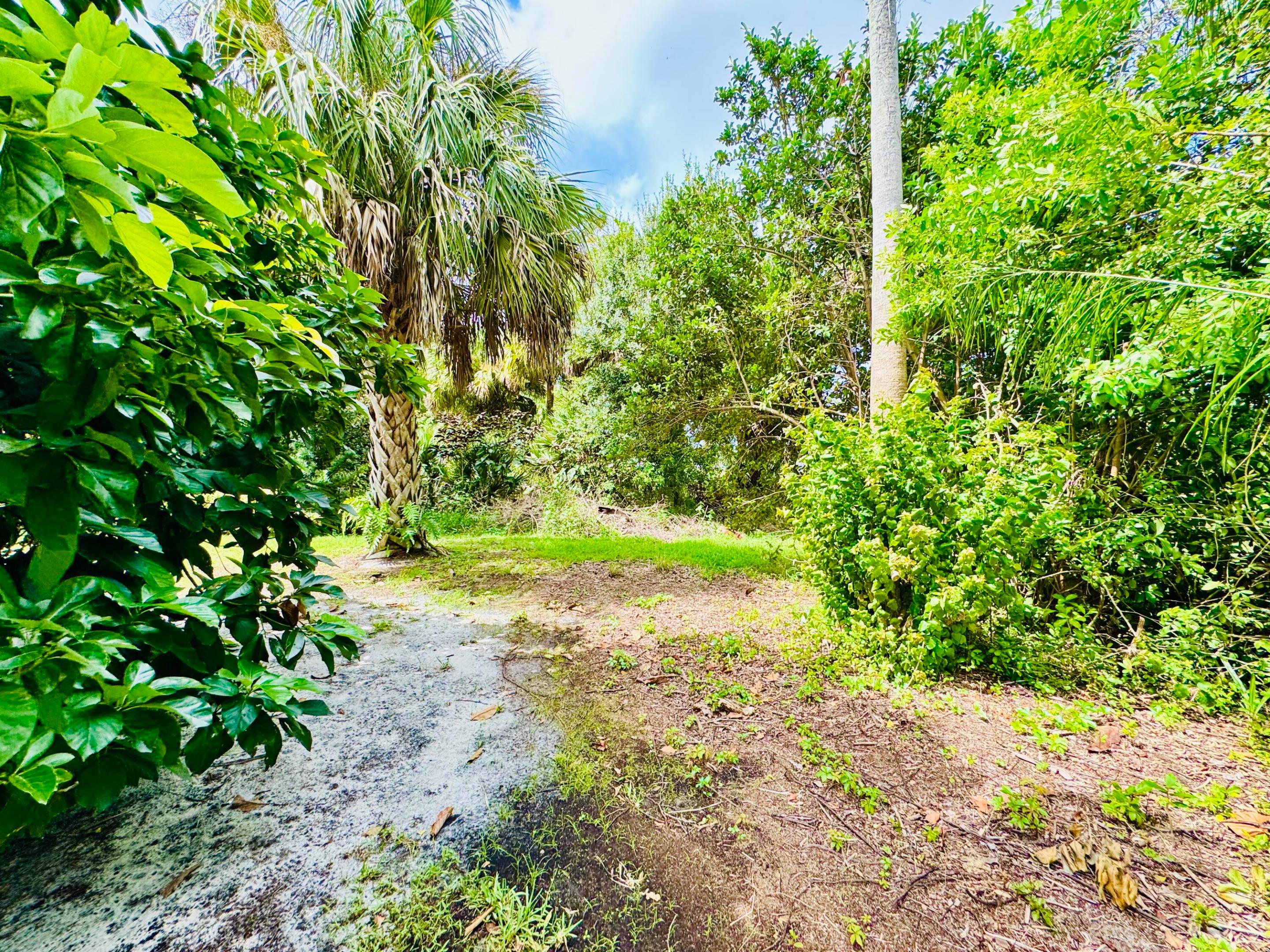 FAIRWAY ISLE PARCEL 8 BLK 15 - Residential