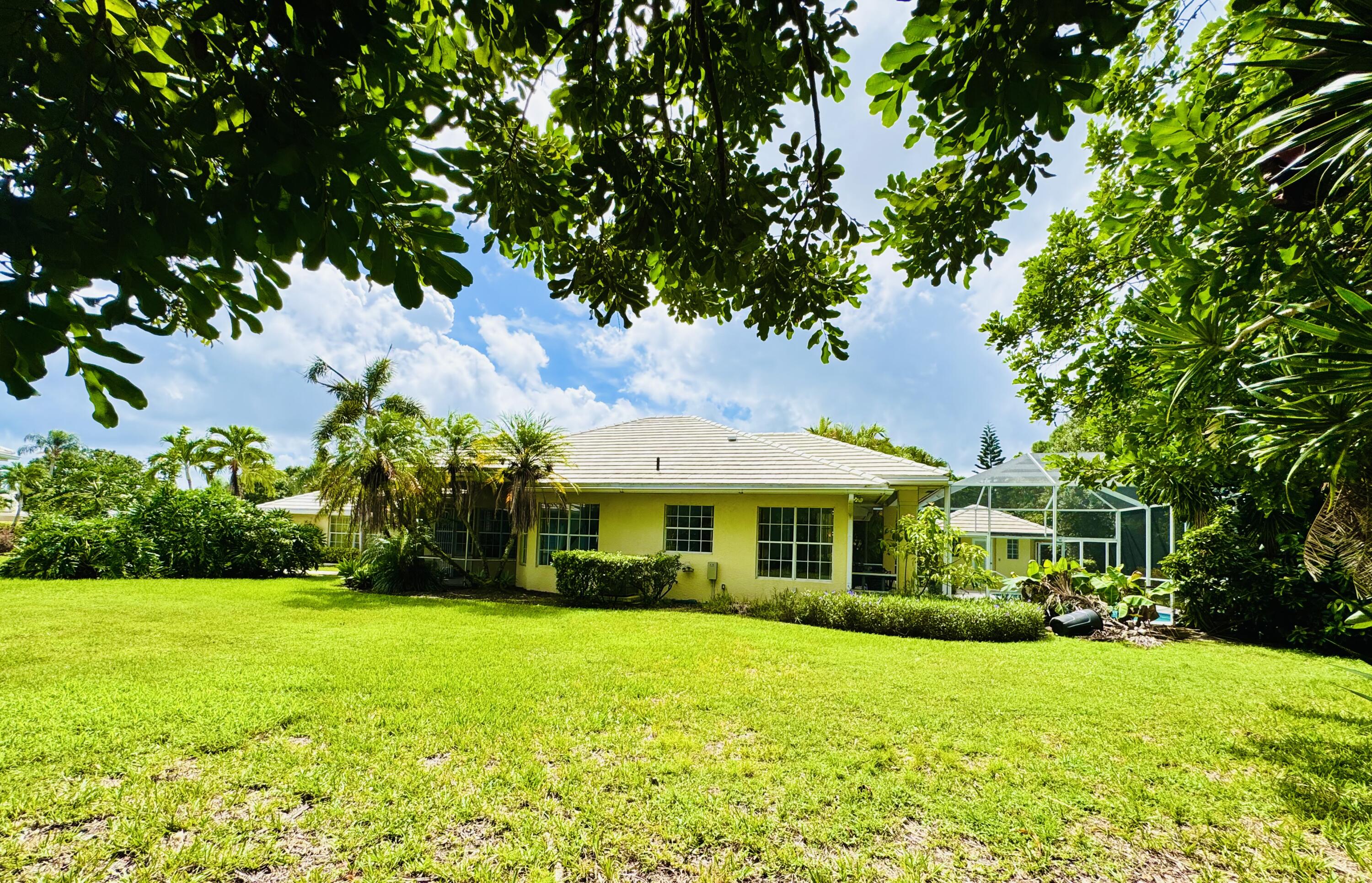 FAIRWAY ISLE PARCEL 8 BLK 15 - Residential