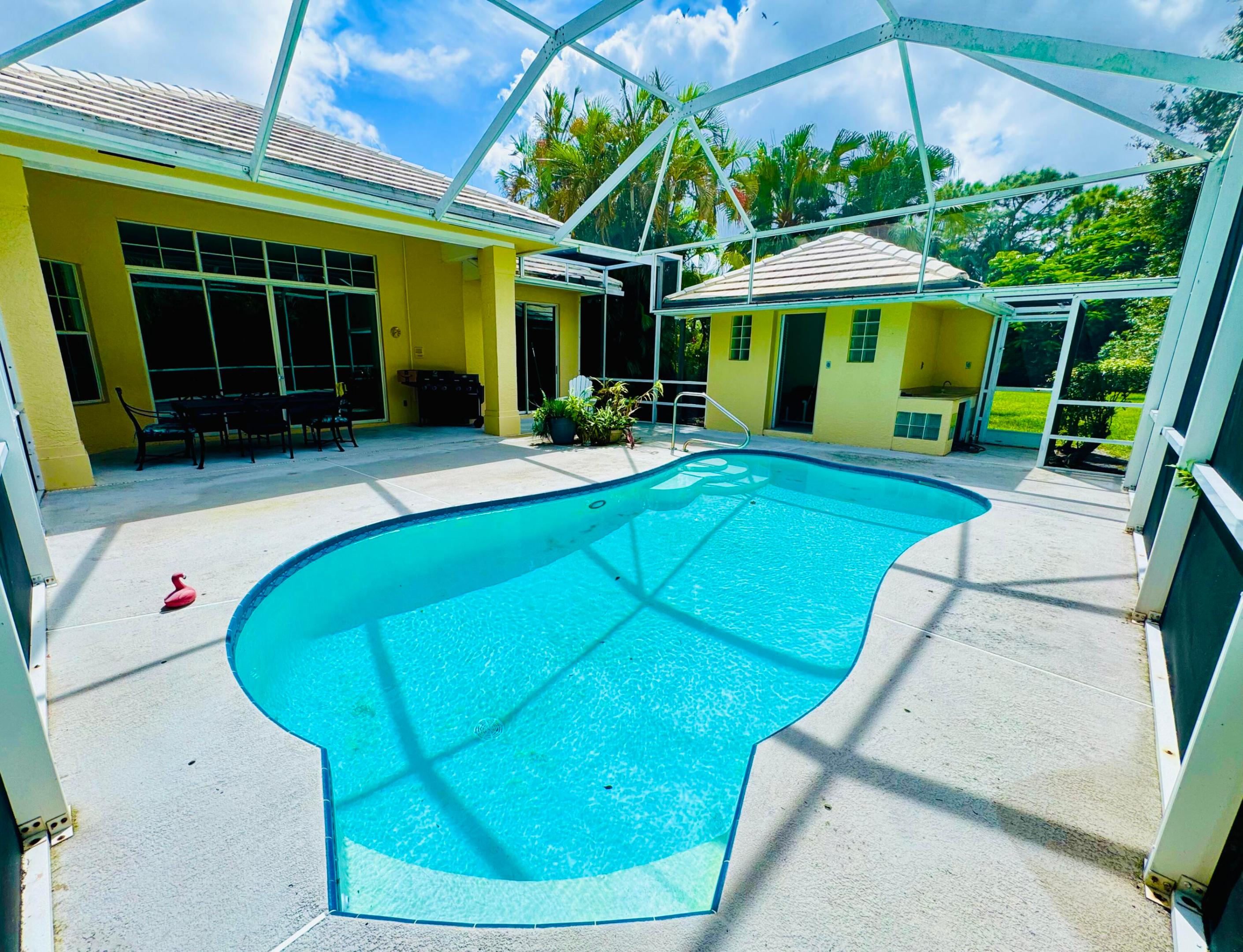 FAIRWAY ISLE PARCEL 8 BLK 15 - Residential