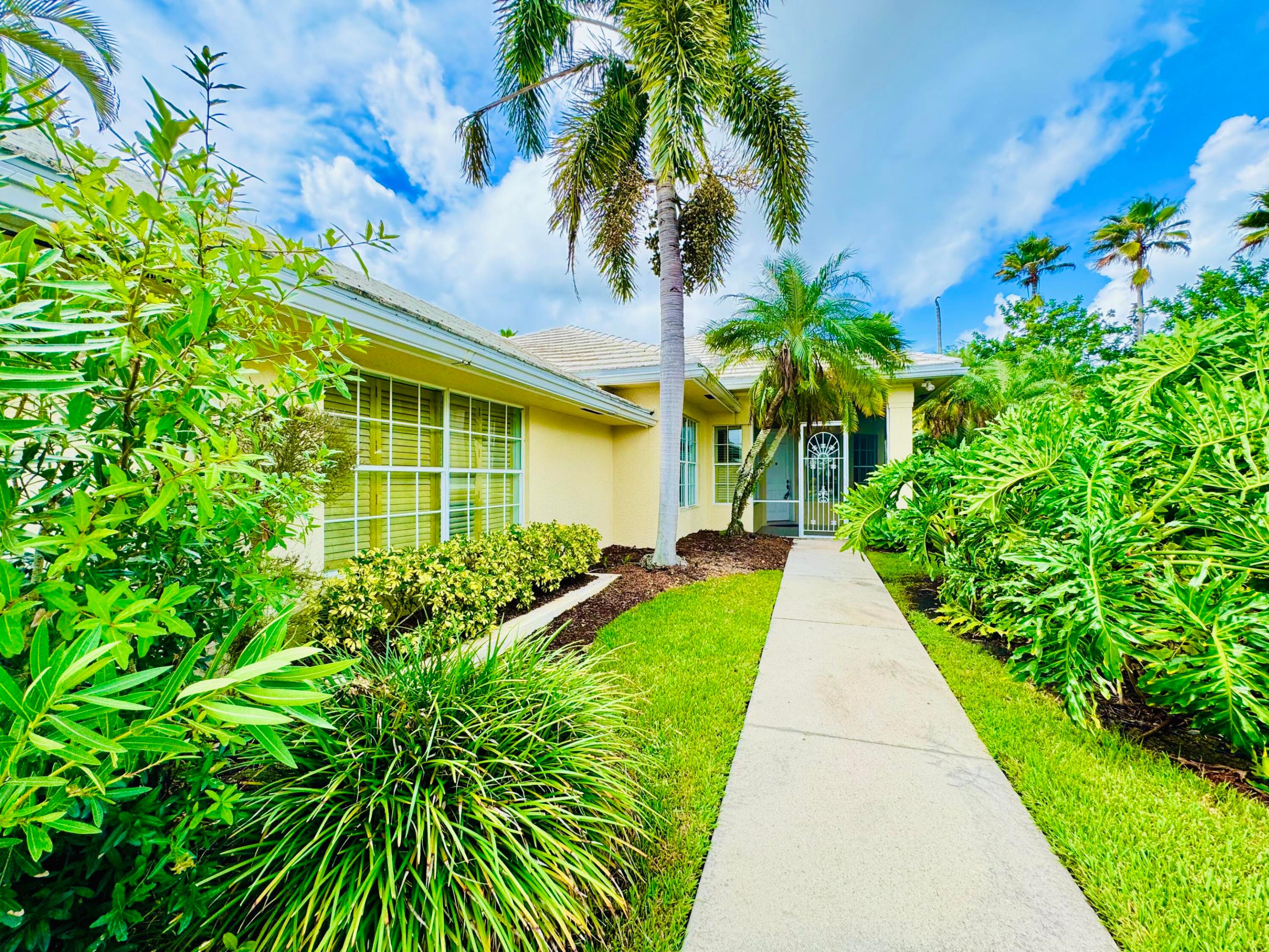 FAIRWAY ISLE PARCEL 8 BLK 15 - Residential