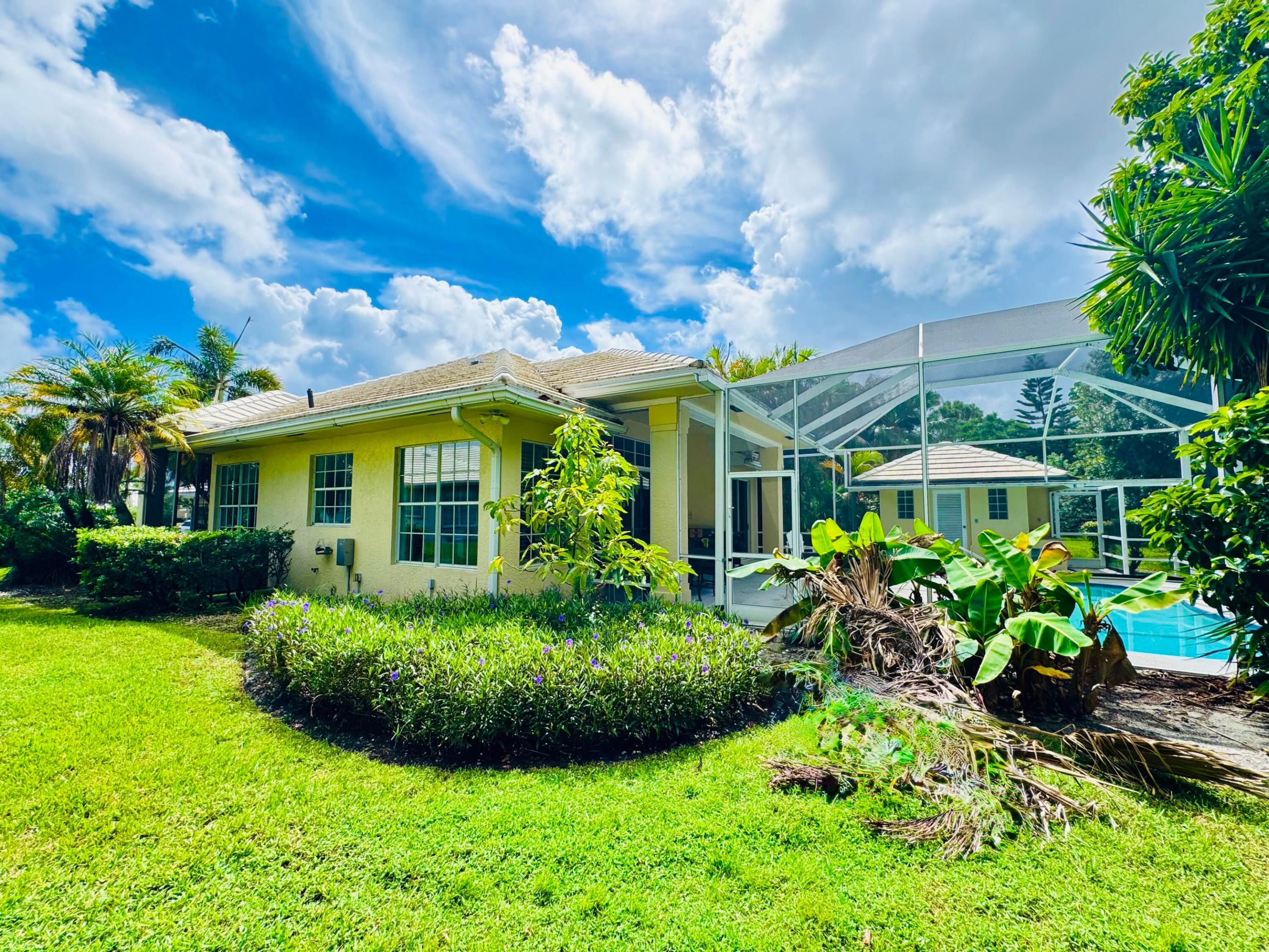 FAIRWAY ISLE PARCEL 8 BLK 15 - Residential