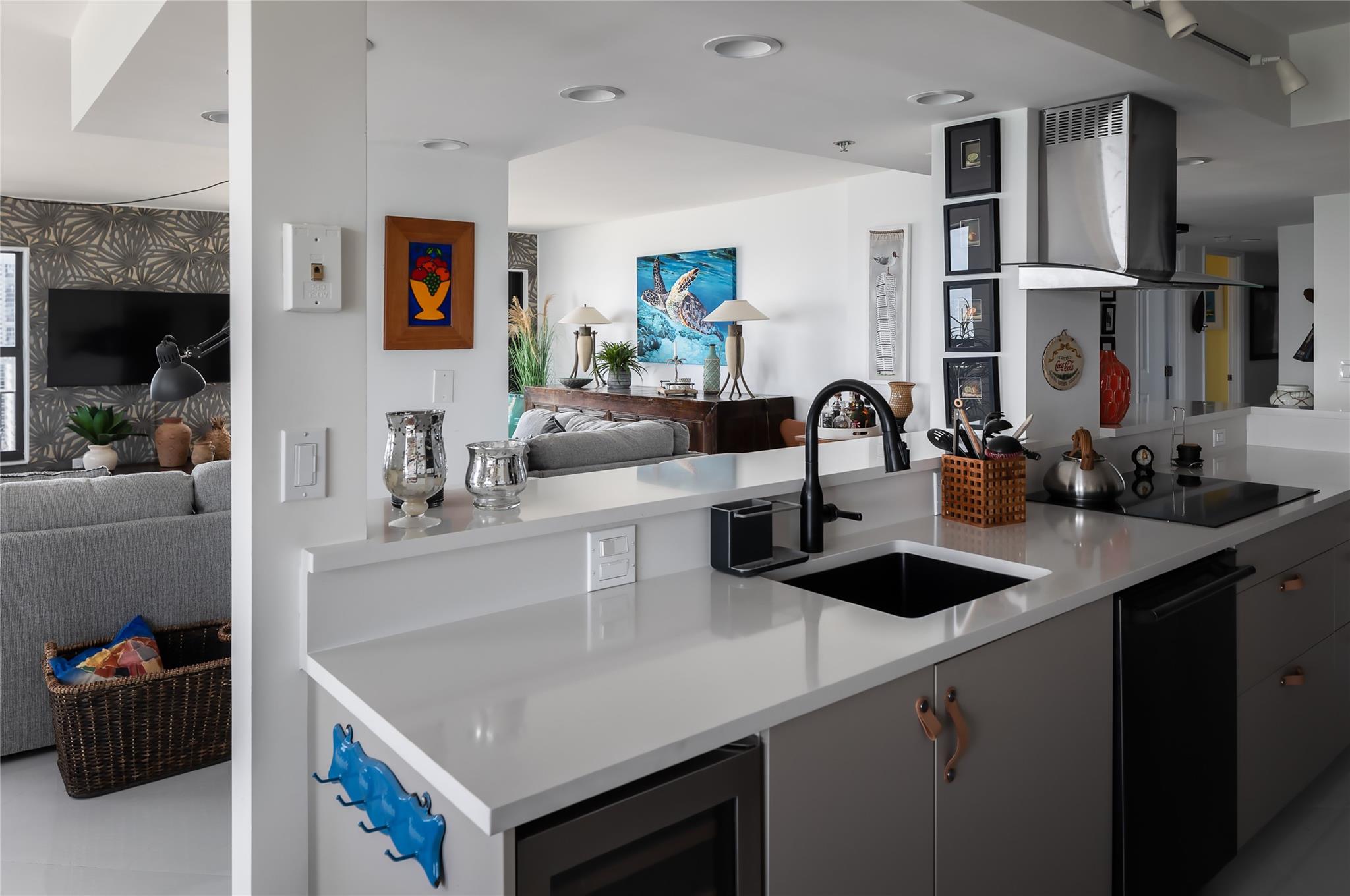 The Summit Condo - Residential