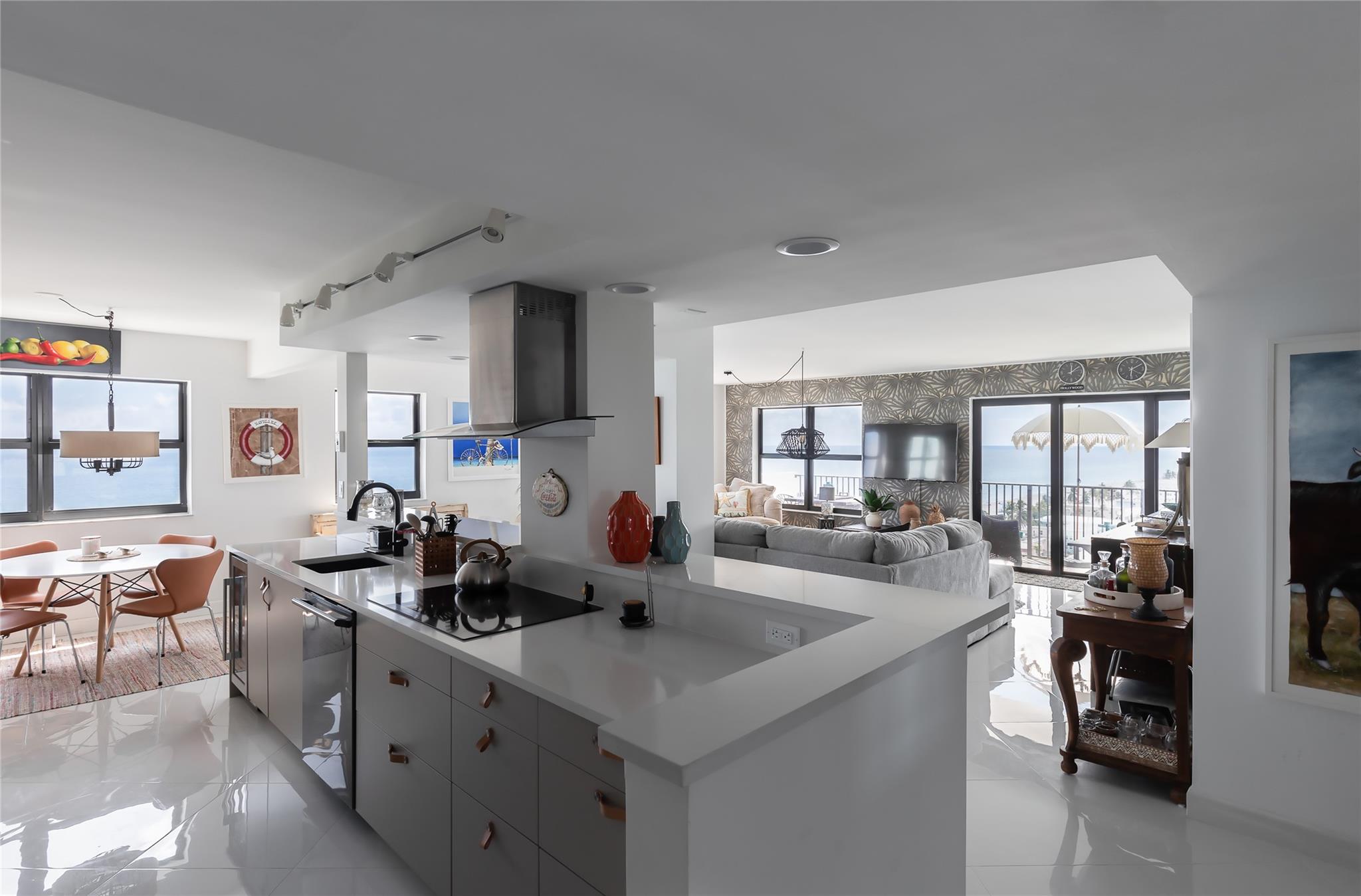 The Summit Condo - Residential