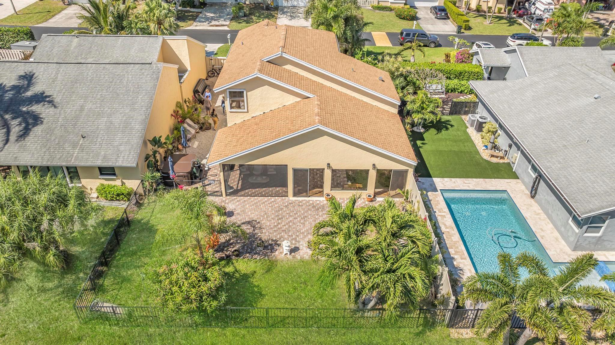 1075 NW 19th Ter