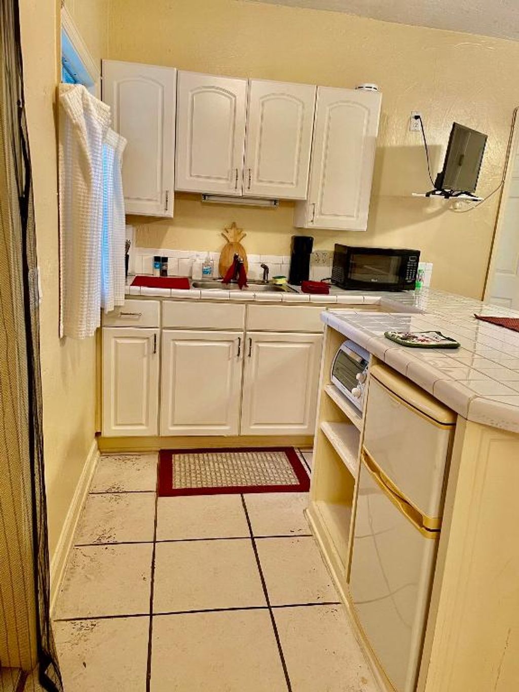 Photo of 705 Lytle Street, West Palm Beach, FL 33405 (MLS # R10952949)