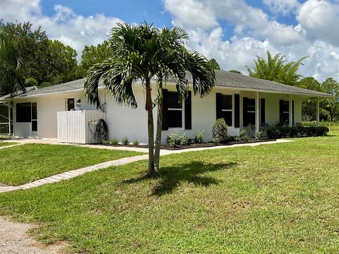 A home in Loxahatchee