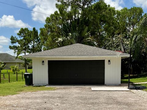 A home in Loxahatchee