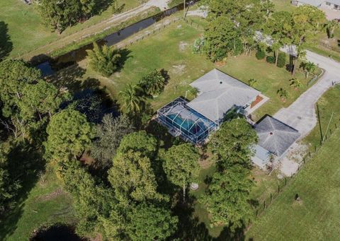 A home in Loxahatchee