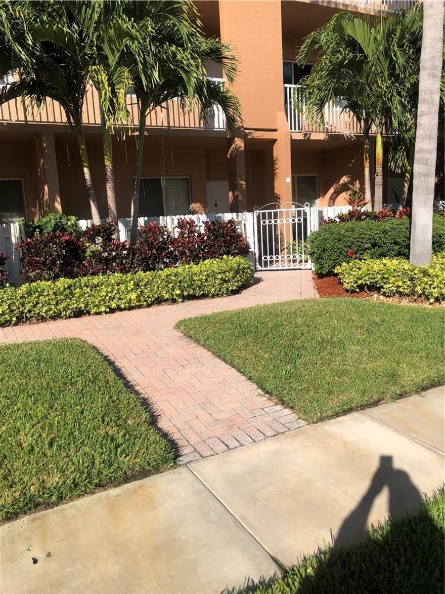 This home is One Of A Kind, Impeccable condition and rarely available 2 Bedroom, 2 Bath, FIRST floor unit with two Patios. Assigned parking space just steps from private courtyard entrance to unit. Updated Master Bathroom with newer Jacuzzi Walk-in Bath Tub. Custom Plantation Window treatment on all windows and Barnyard shutters covering the rear patio. Newer Appliances and Flooring. Newer Washer and Dryer in Laundry closet. YARDLEY CONDOMINIUM at KINGSPOINT is a 55plus gated community with phone entry system. Maintenance includes Water, Internet and Cable, Garbage, Bus Transportation to Restaurants and much more. Excellent Location.    THIS UNIT WILL GO QUICKLY!!    PLEASE NOTE MEMBERSHIP TO CLUBHOUSE INCLUDED .