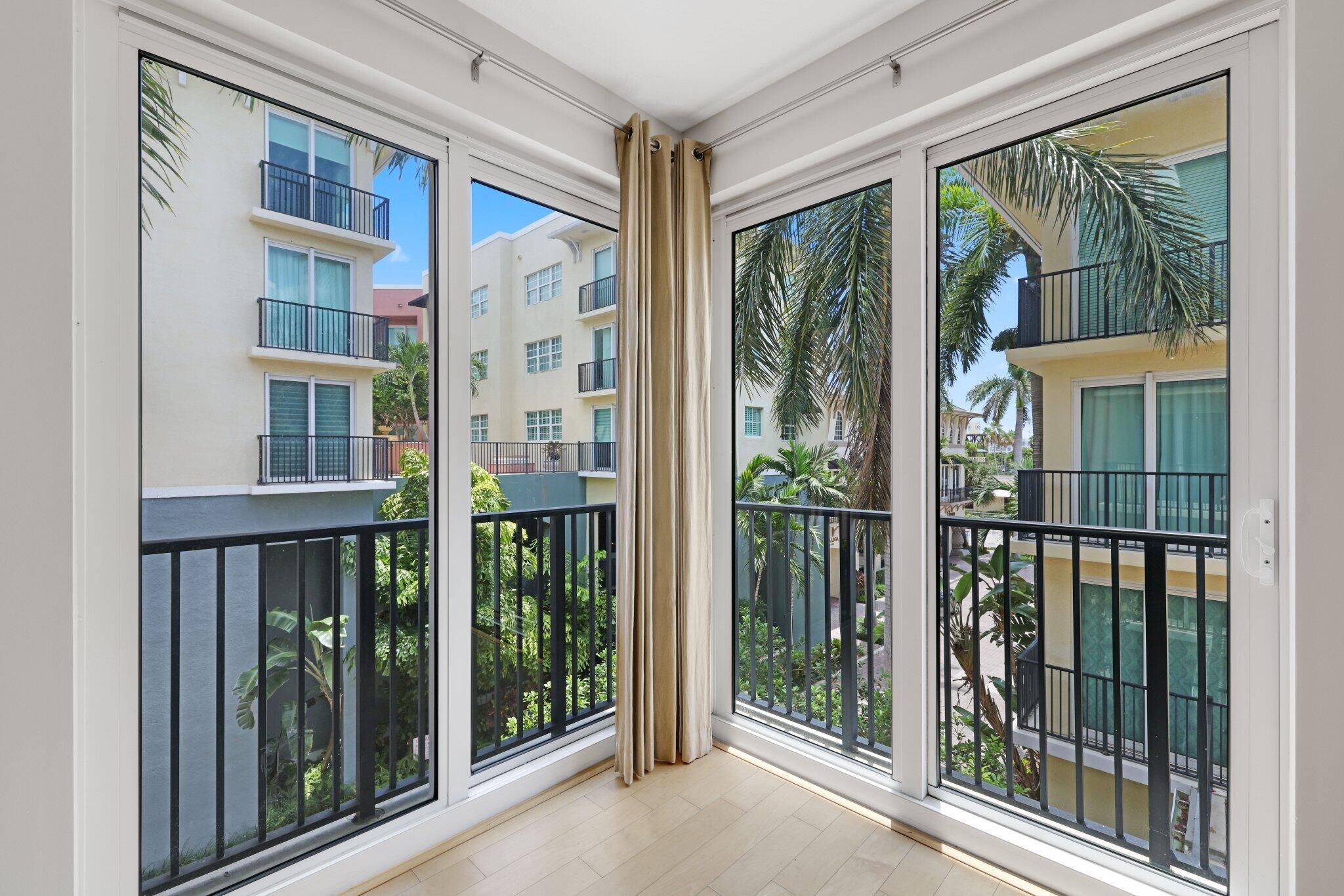 225 NE 1st Street 302