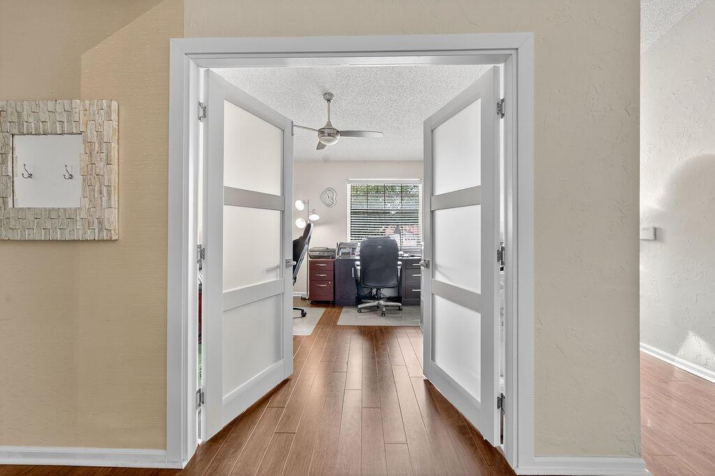 PALM ISLES I, II AND III - Residential Lease