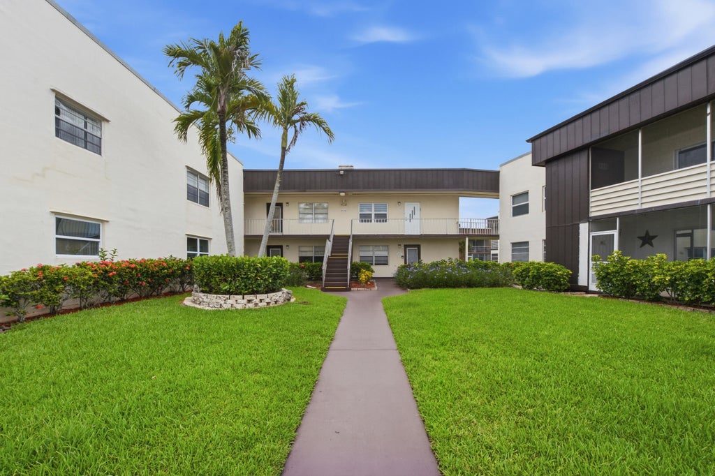 Photo of 441 Burgundy J Ave #441, Delray Beach, FL 33484 (MLS # B26045150)