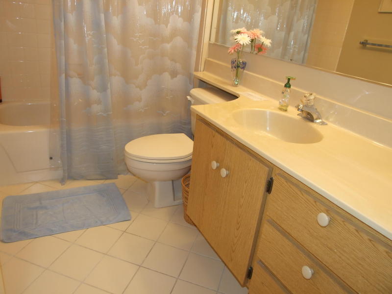 OCEANS AT THE BLUFFS - Residential Lease