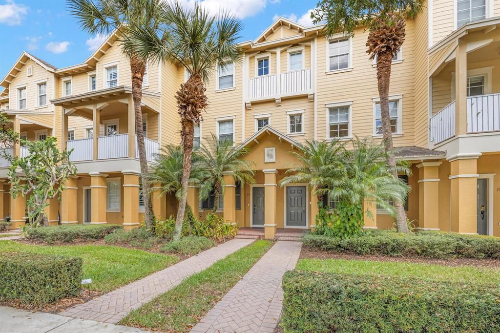 Photo of 127 E Thatch Palm Circle #127, Jupiter, FL 33458 (MLS # R10880634)