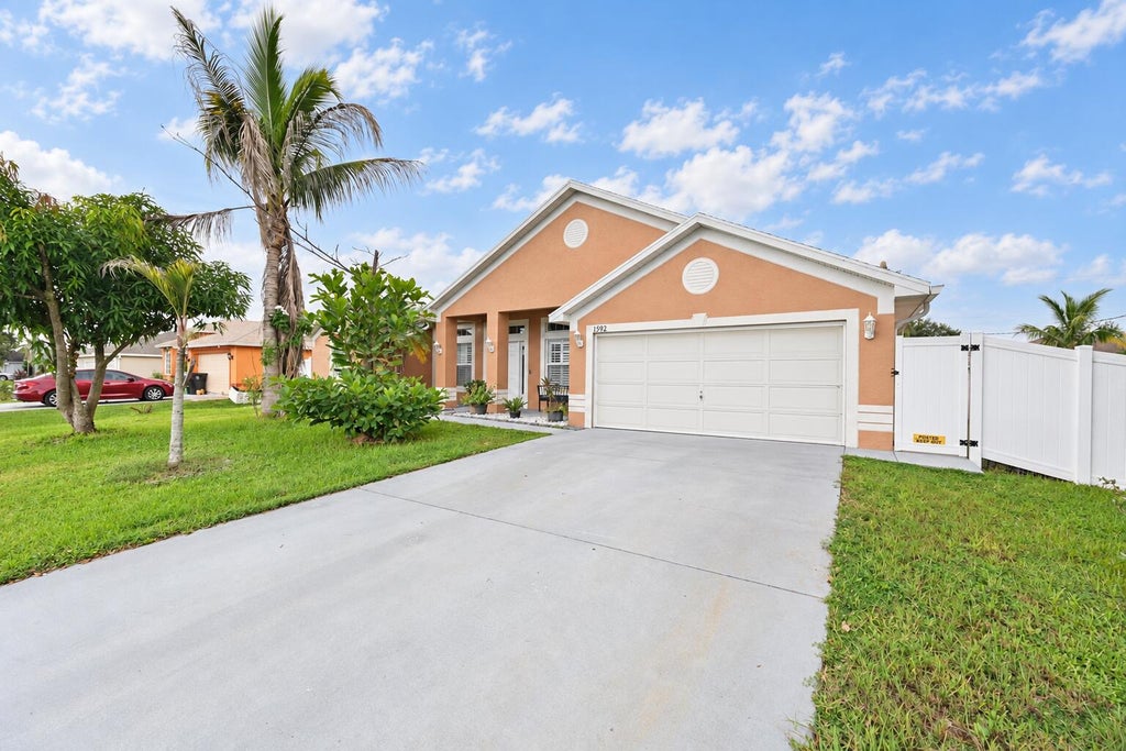 Photo of 1392 SE ODONNELL Lane, Port Saint Lucie, FL 34983 (MLS # B26076511)