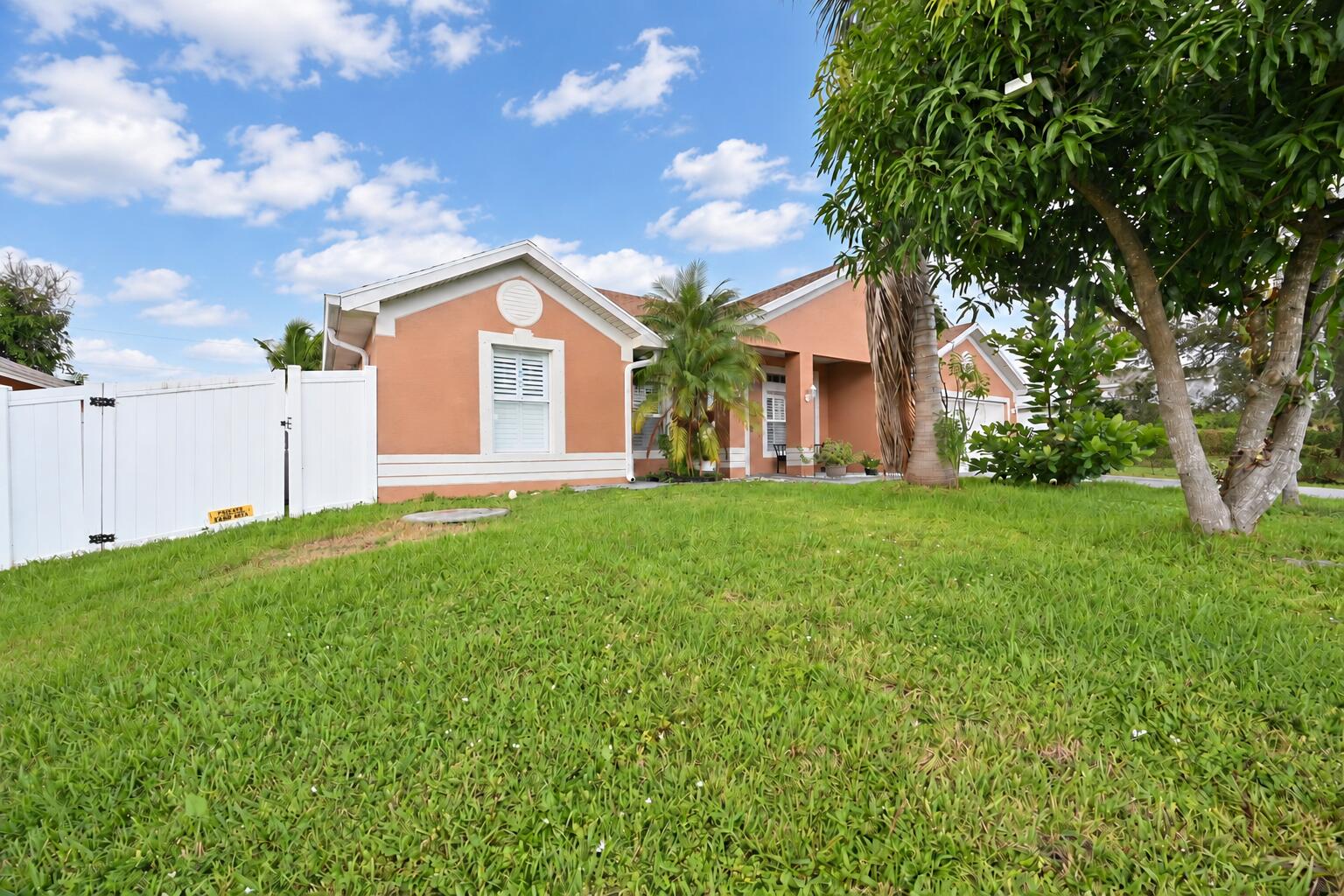 1392 SE ODONNELL Lane