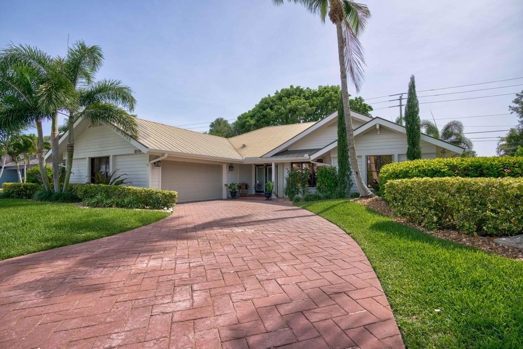 Photo of 10770 SE Jupiter Narrows Drive Dr, Hobe Sound, FL 33455 (MLS # R10809240)