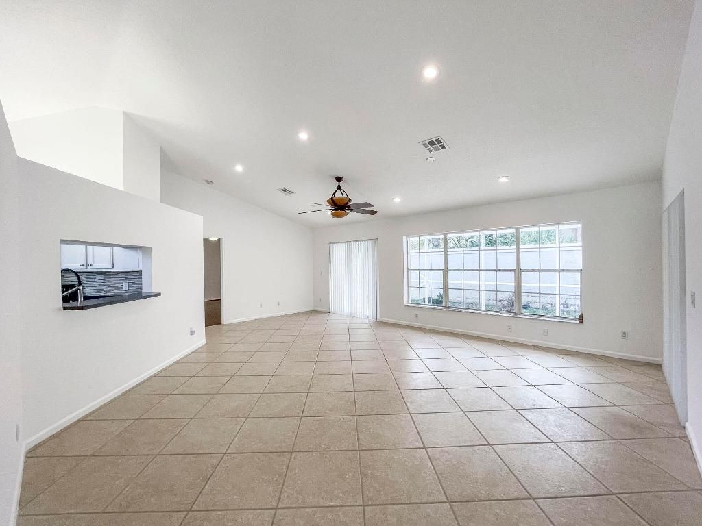 Photo of 252 Moccasin Trail W, Jupiter, FL 33458 (MLS # R11158320)