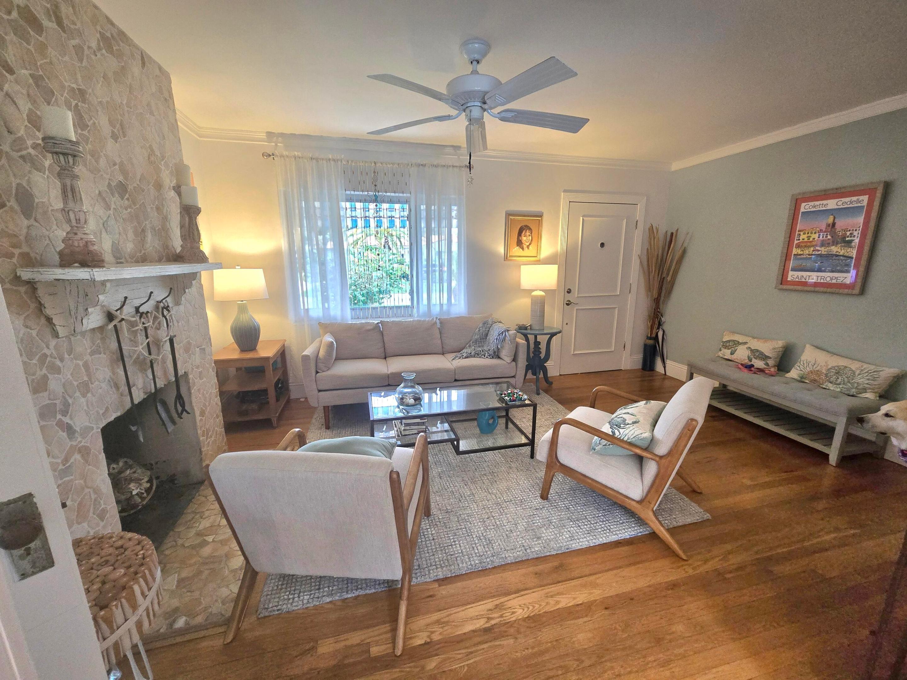 902 E Boca Raton Road