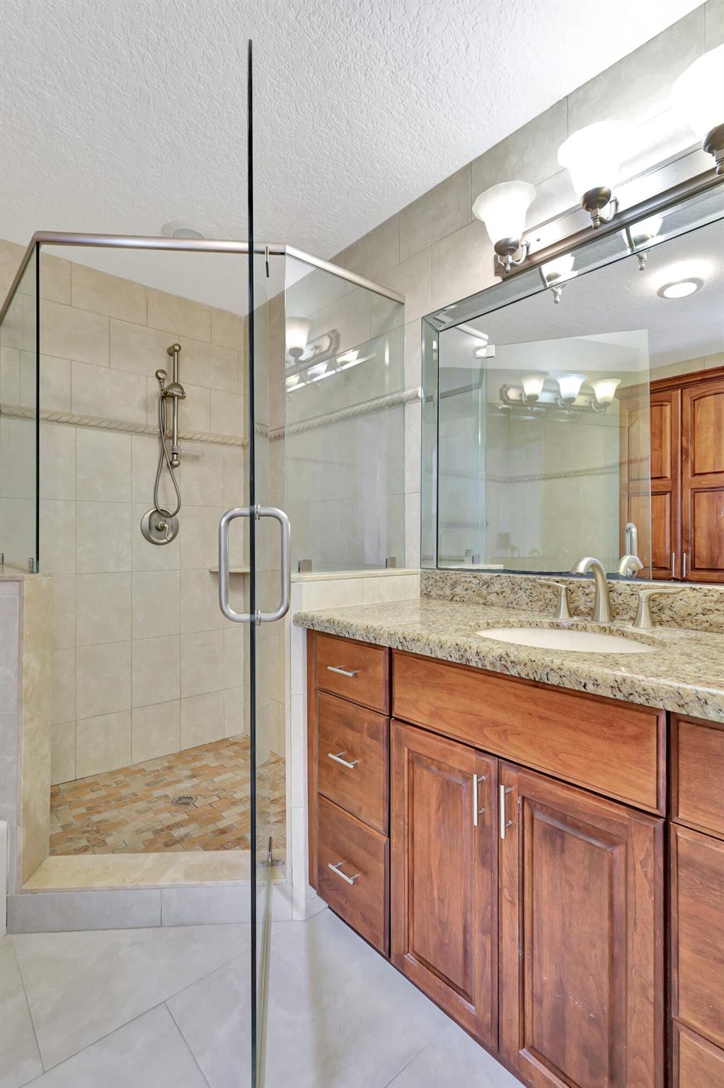 PELICAN HARBOR PH 2 - Residential