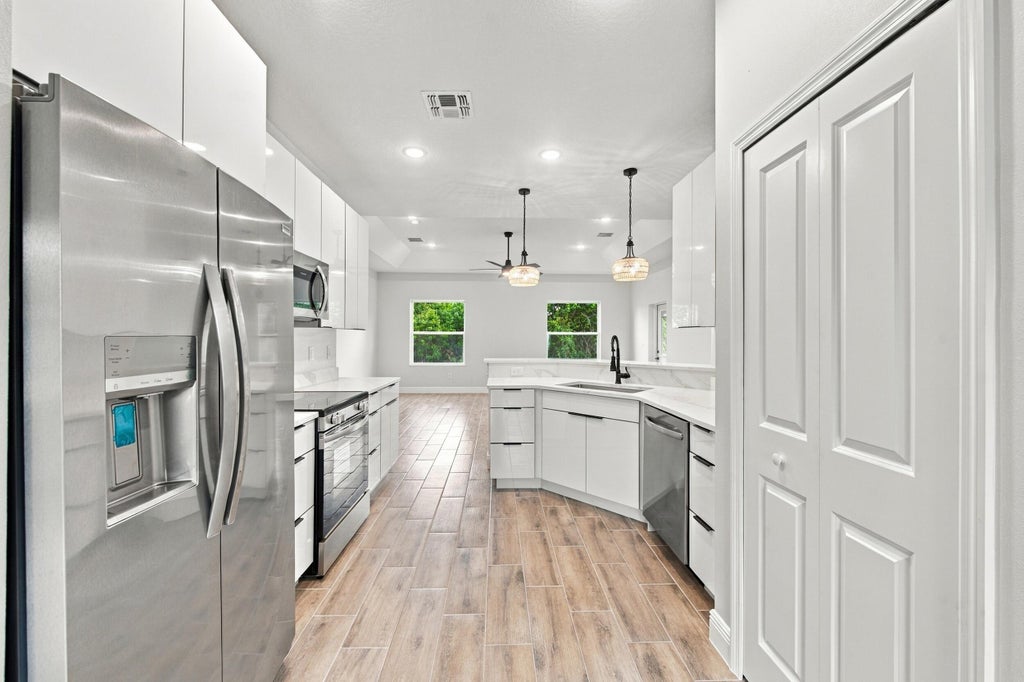 Photo of 7966 104th Avenue, Vero Beach, FL 32967 (MLS # B26083699)