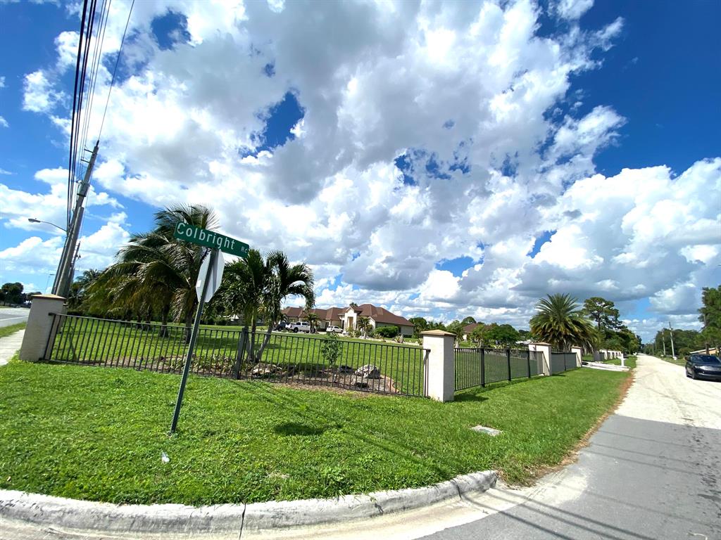 PALM BEACH FARMS CO 3 - Residential