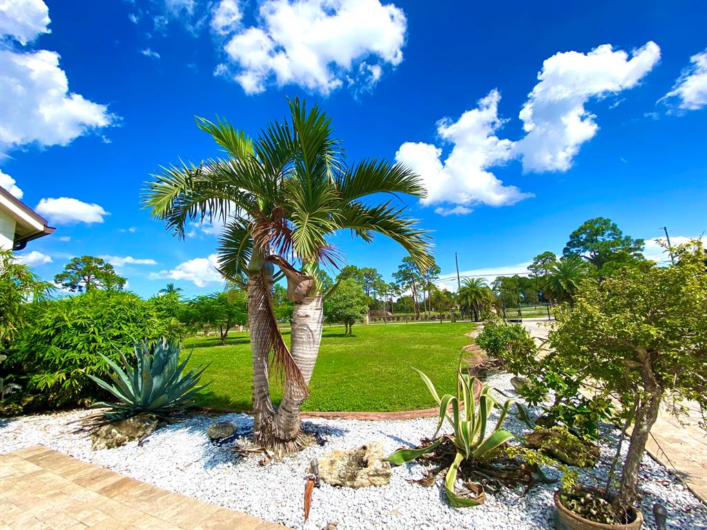 PALM BEACH FARMS CO 3 - Residential