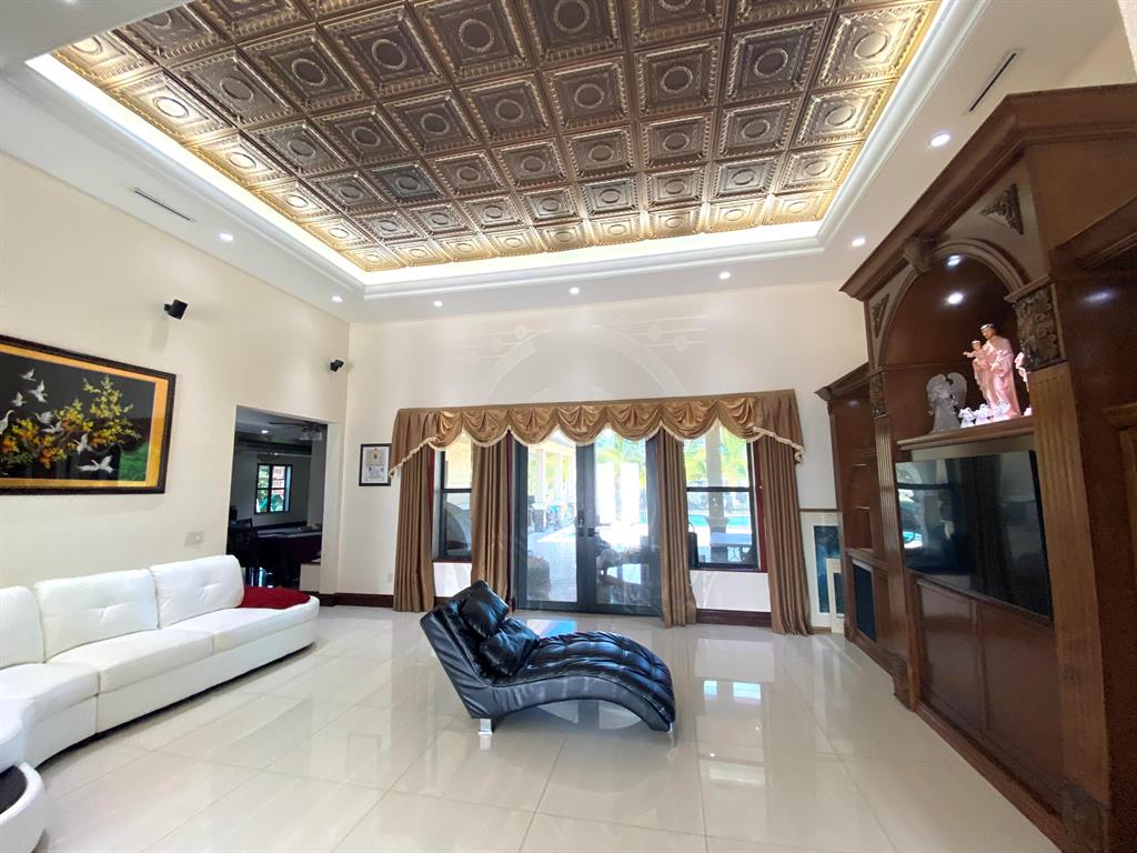 PALM BEACH FARMS CO 3 - Residential