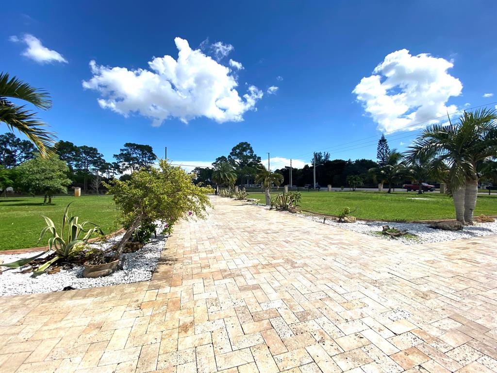 PALM BEACH FARMS CO 3 - Residential