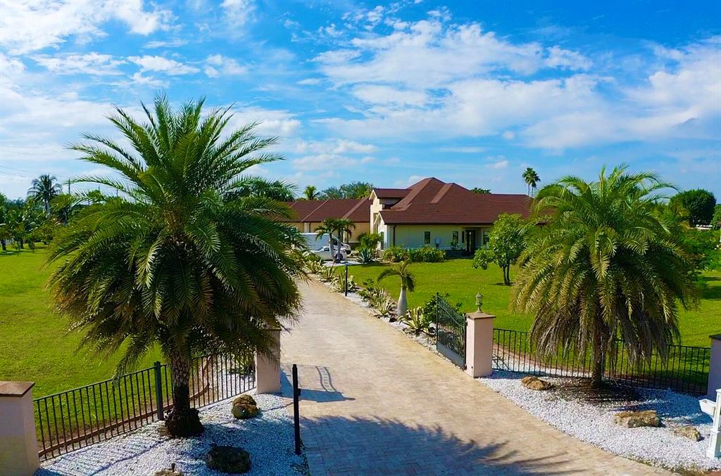 PALM BEACH FARMS CO 3 - Residential