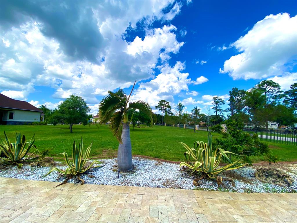 PALM BEACH FARMS CO 3 - Residential