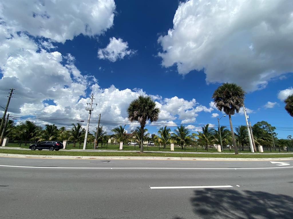 PALM BEACH FARMS CO 3 - Residential